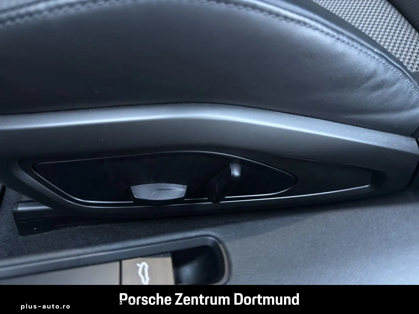 PORSCHE 992 911 Carrera 4 Liftsystem-VA Nachtsicht