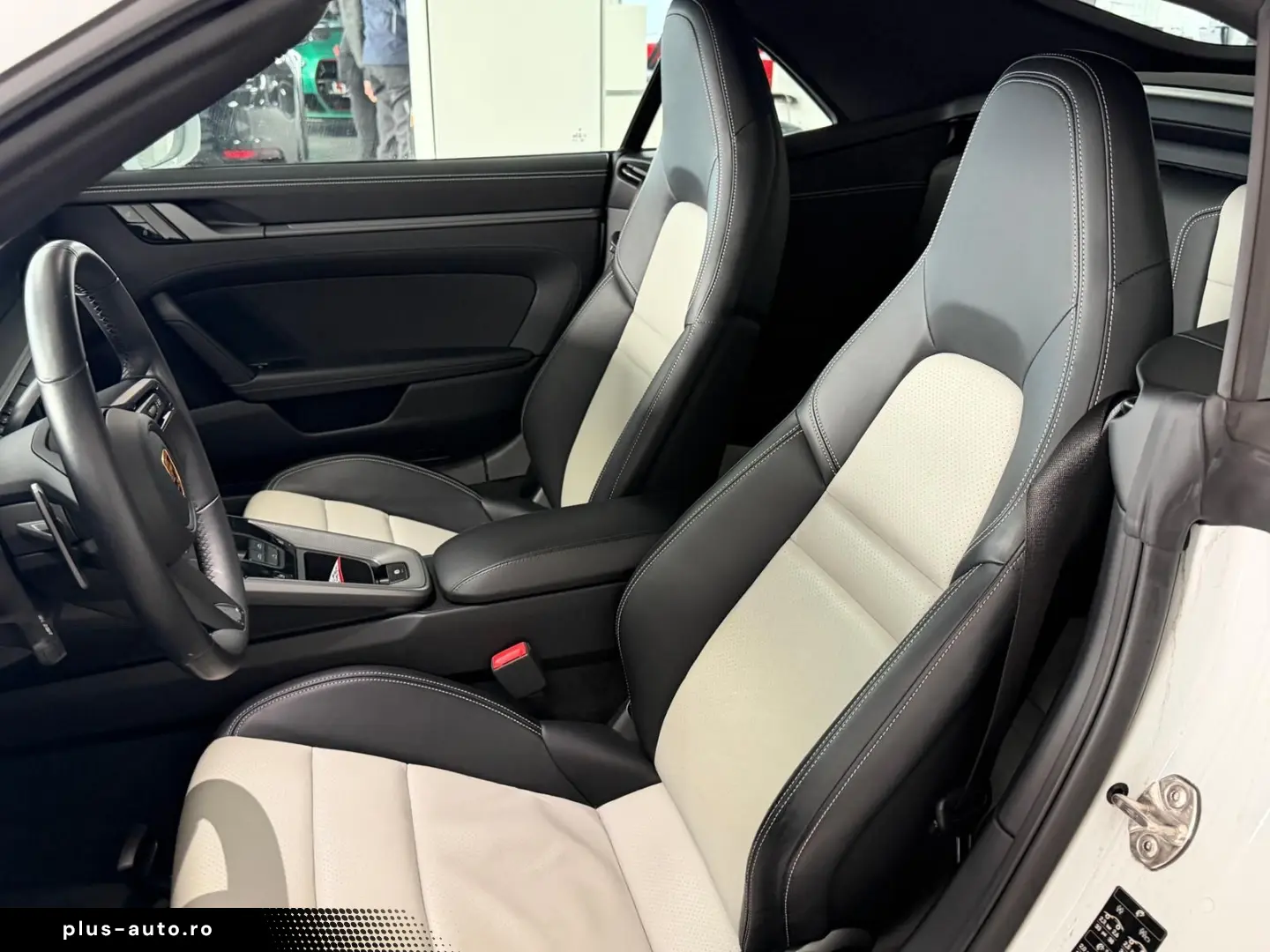 PORSCHE 992 Carrera 4 Cabrio Approved 04.27 360  BOSE