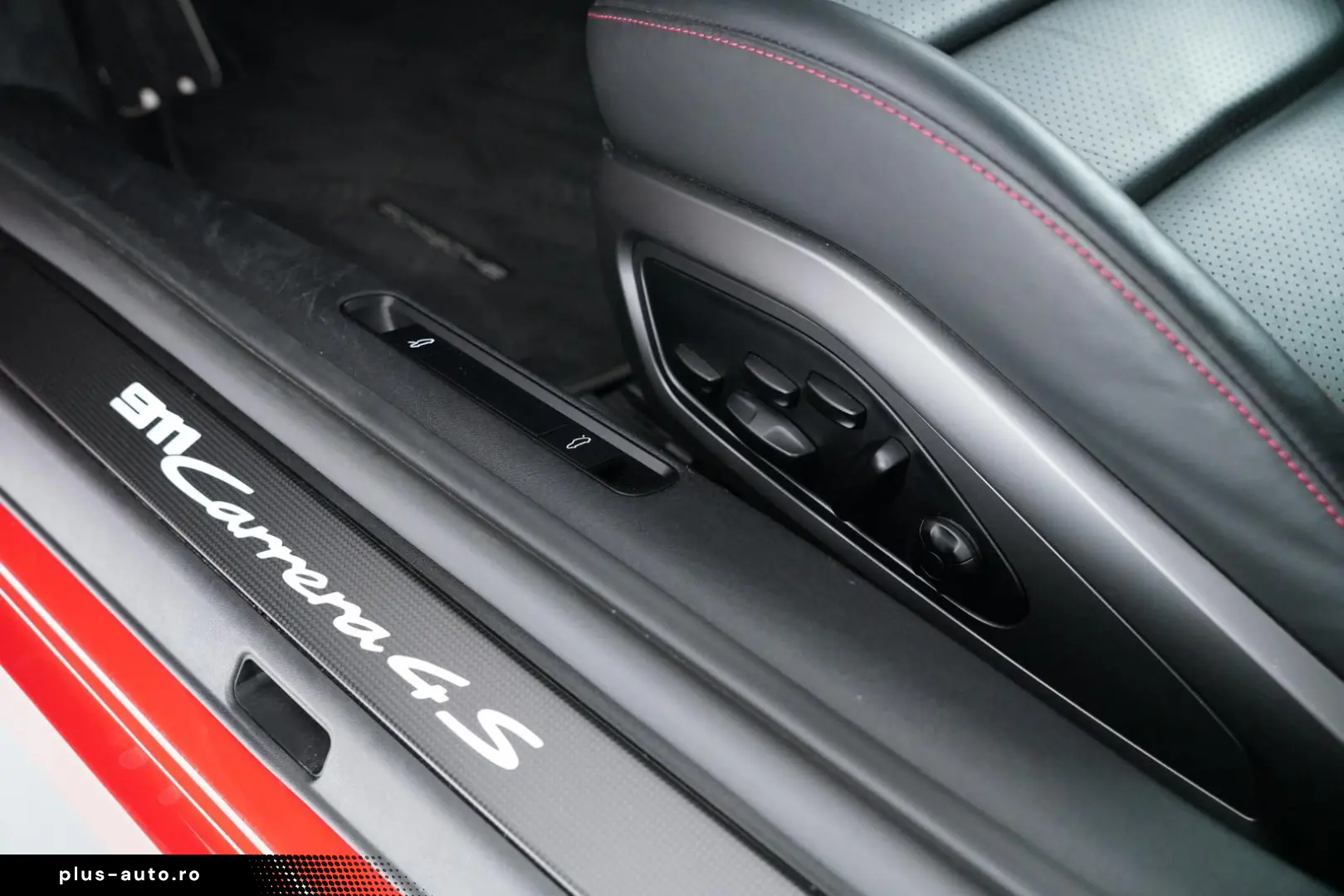 PORSCHE 992 CARRERA 4S CHRONO PANO LIFT MATRIX LED PDCC