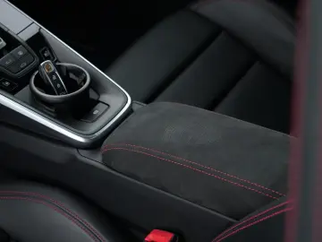 PORSCHE 992 CARRERA 4S CHRONO PANO LIFT MATRIX LED PDCC