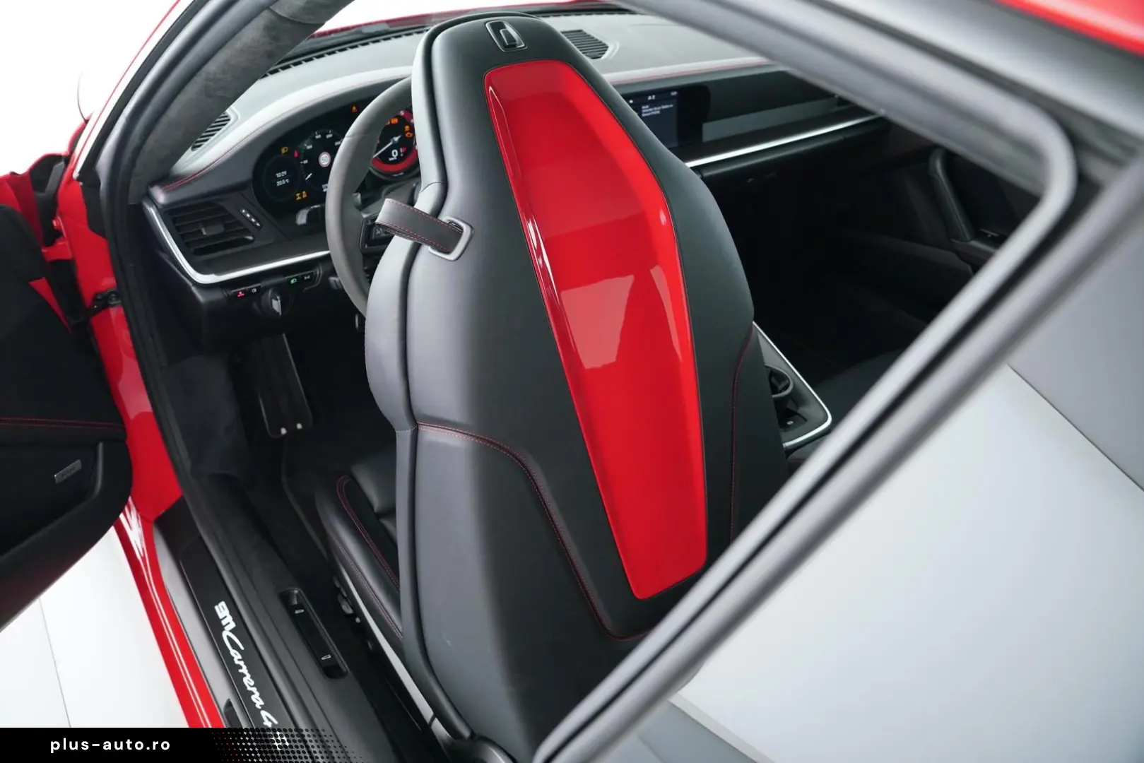 PORSCHE 992 CARRERA 4S CHRONO PANO LIFT MATRIX LED PDCC