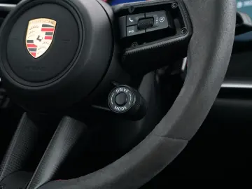 PORSCHE 992 CARRERA 4S CHRONO PANO LIFT MATRIX LED PDCC