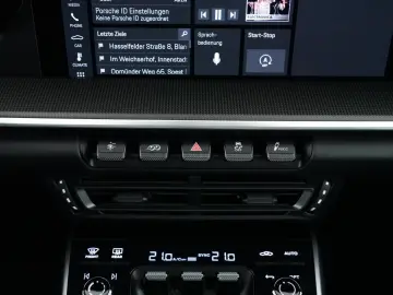 PORSCHE 992 CARRERA 4S CHRONO PANO LIFT MATRIX LED PDCC