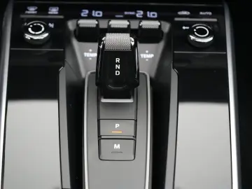 PORSCHE 911 Carrera 3.0 4S Bose Navi Sport-Auspuffanlage