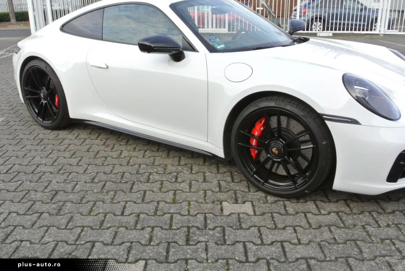 PORSCHE 992 gts 4 weiss 7 gang bose 360 grad 18 wege