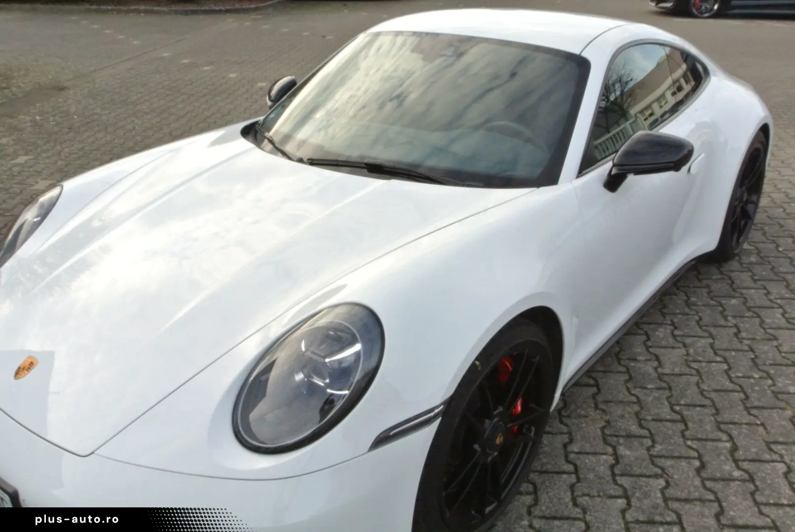 PORSCHE 992 gts 4 weiss 7 gang bose 360 grad 18 wege