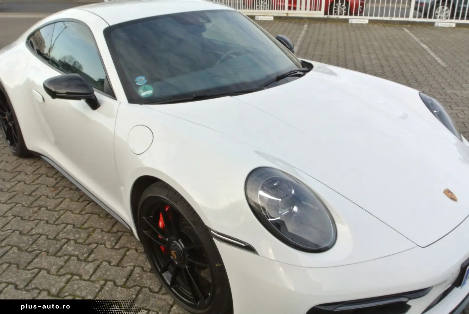 PORSCHE 992 gts 4 weiss 7 gang bose 360 grad 18 wege