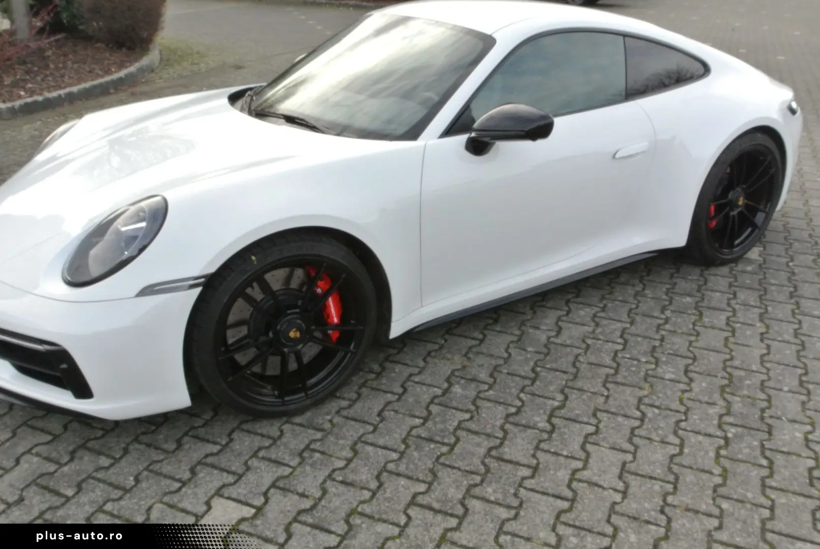 PORSCHE 992 gts 4 weiss 7 gang bose 360 grad 18 wege