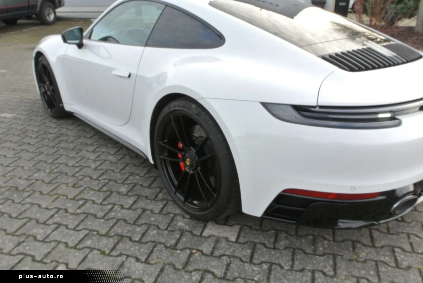 PORSCHE 992 gts 4 weiss 7 gang bose 360 grad 18 wege