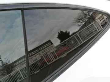 PORSCHE 992 gts 4 weiss 7 gang bose 360 grad 18 wege