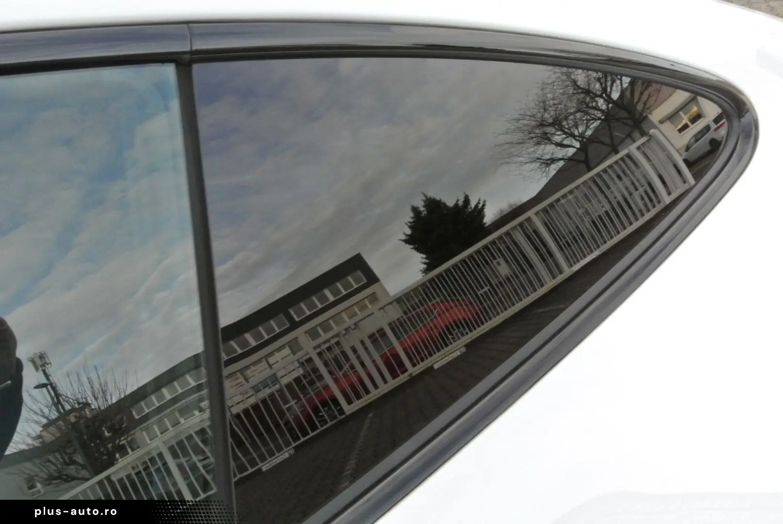 PORSCHE 992 gts 4 weiss 7 gang bose 360 grad 18 wege