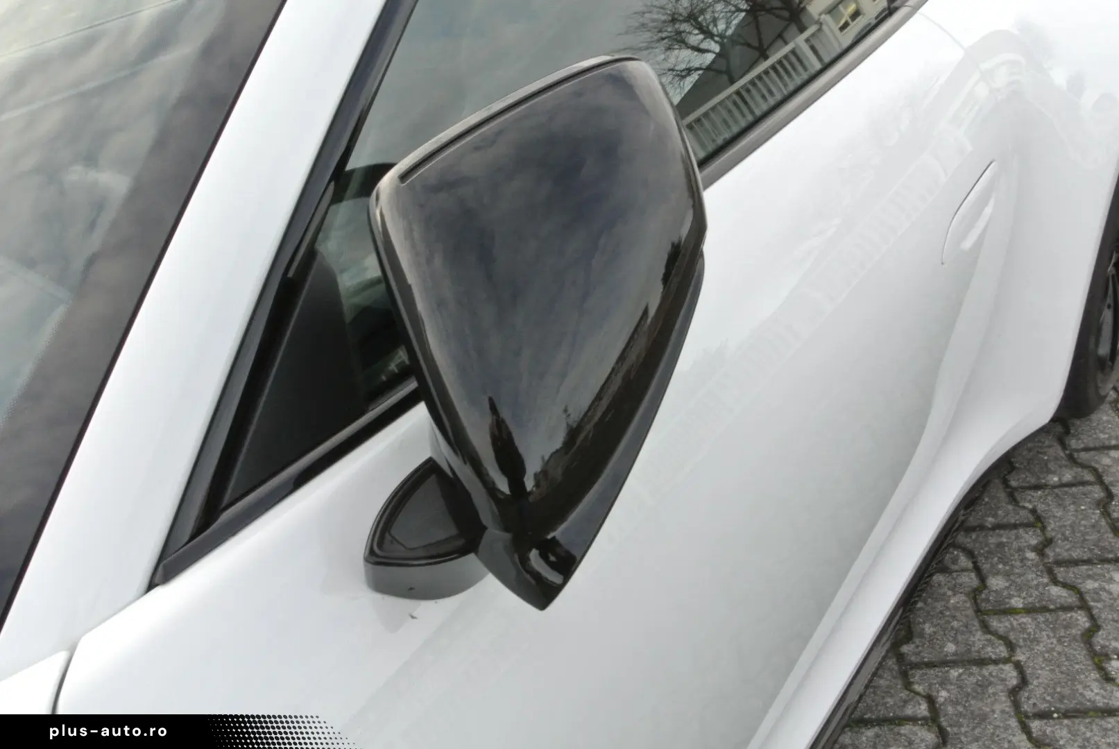 PORSCHE 992 gts 4 weiss 7 gang bose 360 grad 18 wege