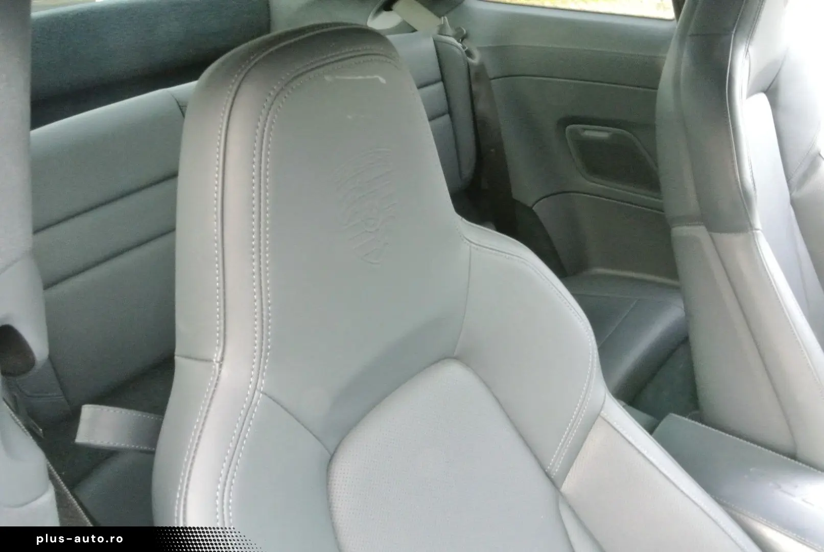 PORSCHE 992 gts 4 weiss 7 gang bose 360 grad 18 wege