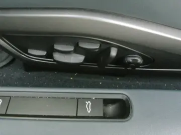 PORSCHE 992 gts 4 weiss 7 gang bose 360 grad 18 wege