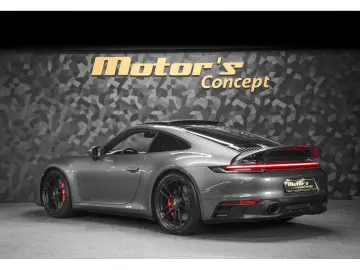 PORSCHE 992 Carrera 4 GTS Coupé PDK