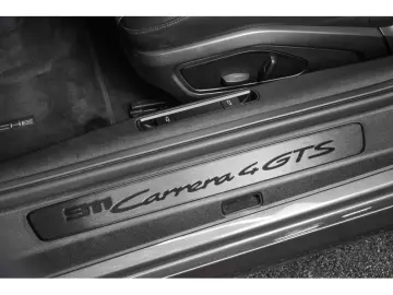 PORSCHE 992 Carrera 4 GTS Coupé PDK