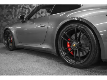 PORSCHE 992 Carrera 4 GTS Coupé PDK