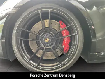 PORSCHE 911 Carrera 4 GTS Schiebedach 18W BOSE RFK
