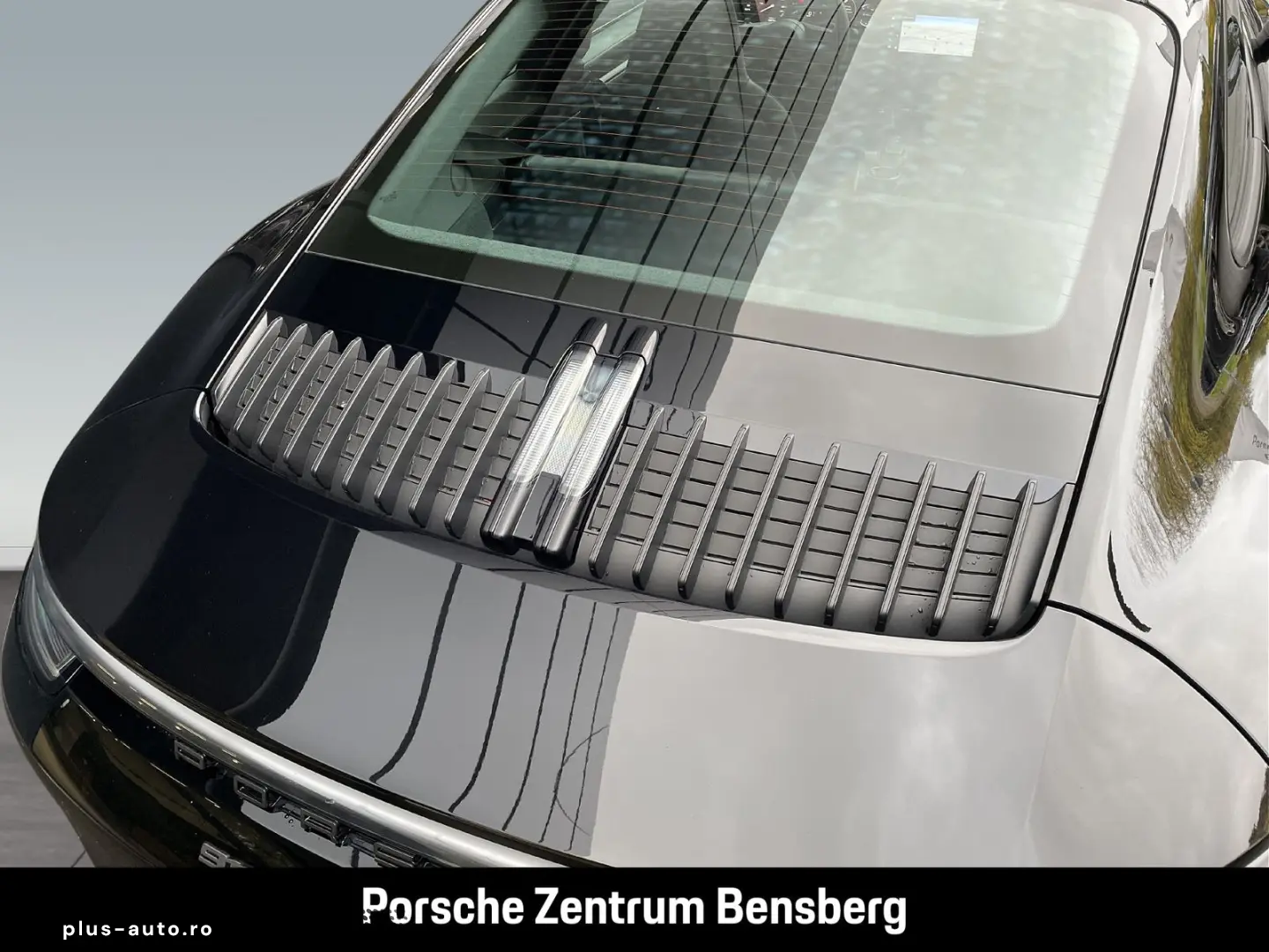 PORSCHE 911 Carrera 4 GTS Schiebedach 18W BOSE RFK