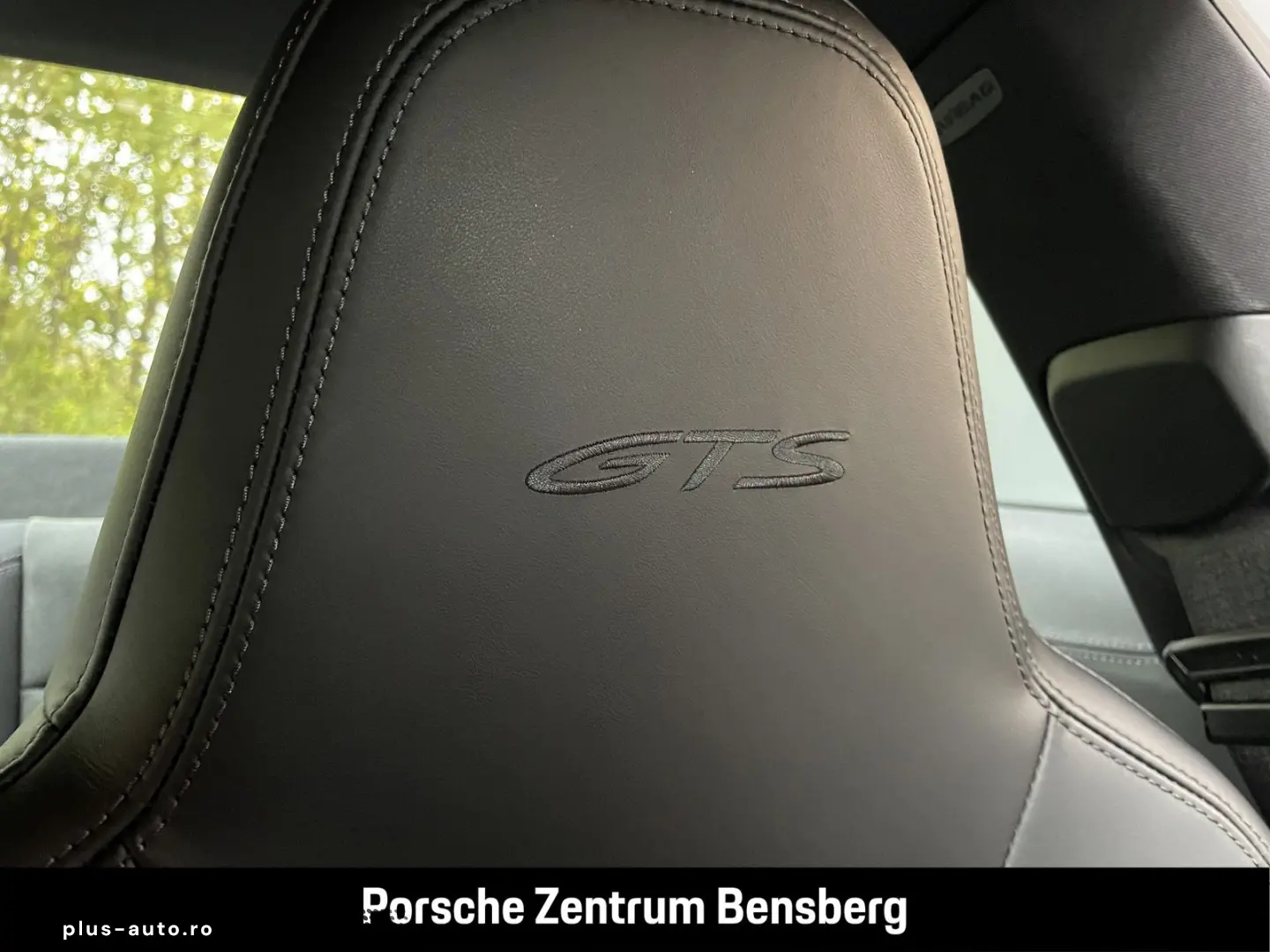 PORSCHE 911 Carrera 4 GTS Schiebedach 18W BOSE RFK