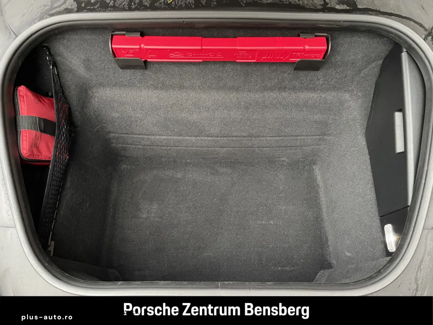 PORSCHE 911 Carrera 4 GTS Schiebedach 18W BOSE RFK