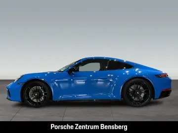 PORSCHE 911 Carrera 4 GTS