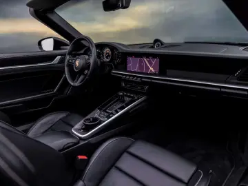 PORSCHE 911-992 CARRERA 4S CABRIO SPORTDESIGN BURMESTER