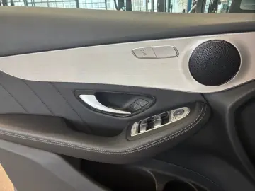 MERCEDES-BENZ GLC 300 de 4M AMG MBUX CarPlay Totwink&hellip;