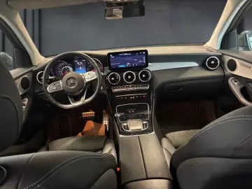 MERCEDES-BENZ GLC 300 de 4M AMG MBUX CarPlay Totwink&hellip;