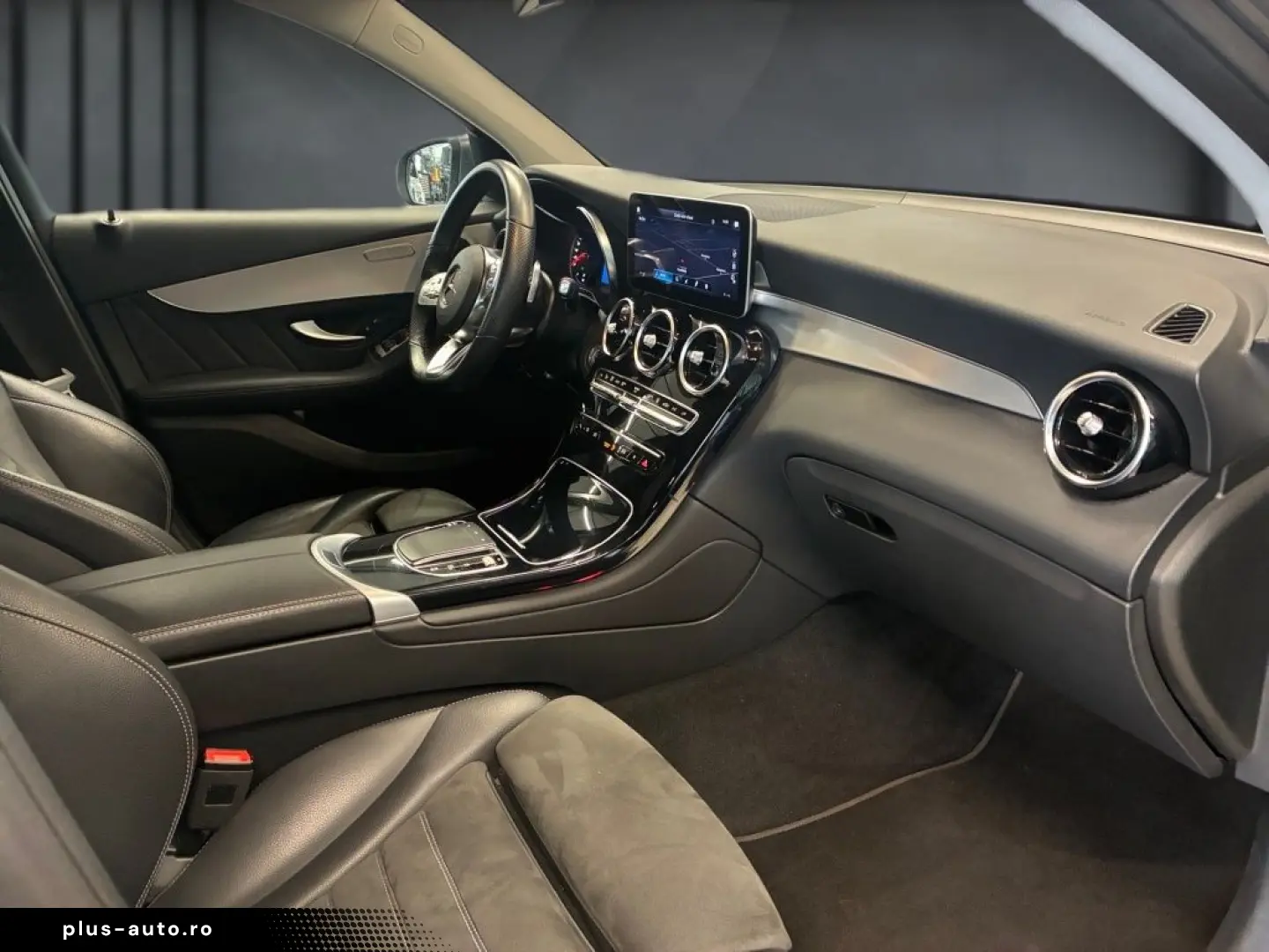 MERCEDES-BENZ GLC 300 de 4M AMG MBUX CarPlay Totwink&hellip;