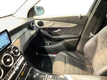 MERCEDES-BENZ GLC 300e 4M AMG AMG MBUX Night HUD Pano