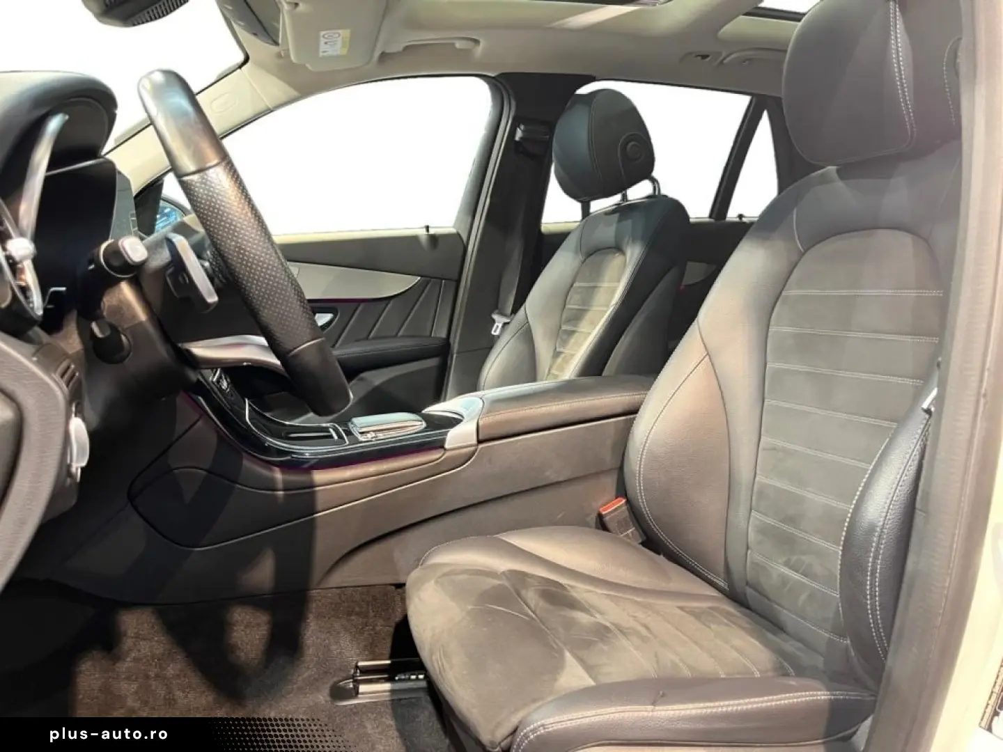 MERCEDES-BENZ GLC 300e 4M AMG AMG MBUX Night HUD Pano