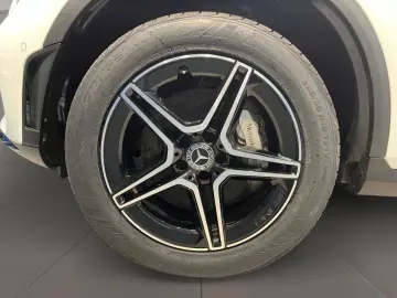 MERCEDES-BENZ GLC 300e 4M AMG AMG MBUX Night HUD Pano