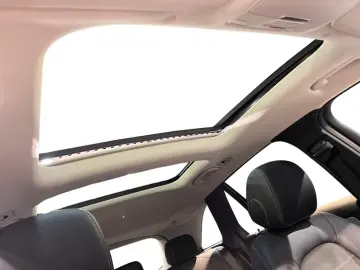 MERCEDES-BENZ GLC 300e 4M AMG AMG MBUX Night HUD Pano