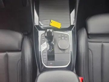 BMW X3 xDrive 20i Sportsitz Sitzheizung LED Parkassi