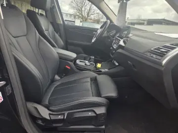 BMW X3 xDrive 20i Sportsitz Sitzheizung LED Parkassi