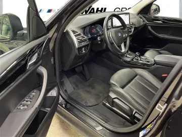 BMW X3 xDrive30e HIFI DAB LED PANO AHK ALU 18