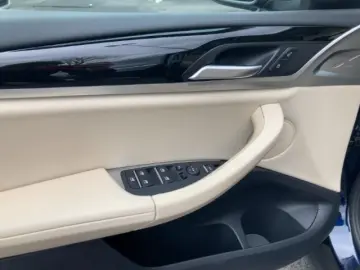 BMW X3 xDr20i LC  LED Kamera PDC DAB SHZ