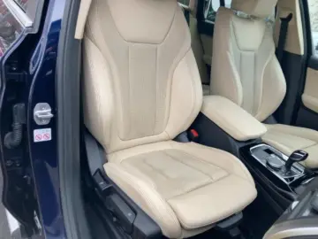 BMW X3 xDr20i LC  LED Kamera PDC DAB SHZ