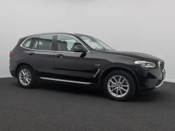 BMW X3 xD30e DriveAss DAB Kamera HiFi WLAN Sportsitz