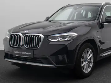 BMW X3 xD30e DriveAss DAB Kamera HiFi WLAN Sportsitz