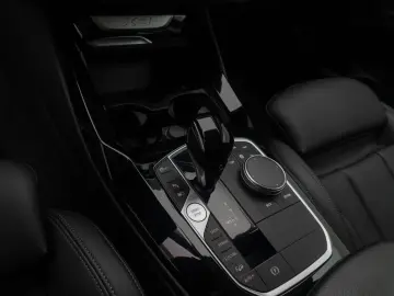 BMW X3 xD30e DriveAss DAB Kamera HiFi WLAN Sportsitz