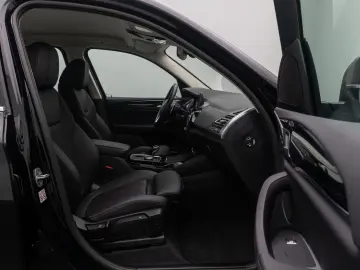 BMW X3 xD30e DriveAss DAB Kamera HiFi WLAN Sportsitz