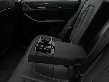 BMW X3 xD30e DriveAss DAB Kamera HiFi WLAN Sportsitz