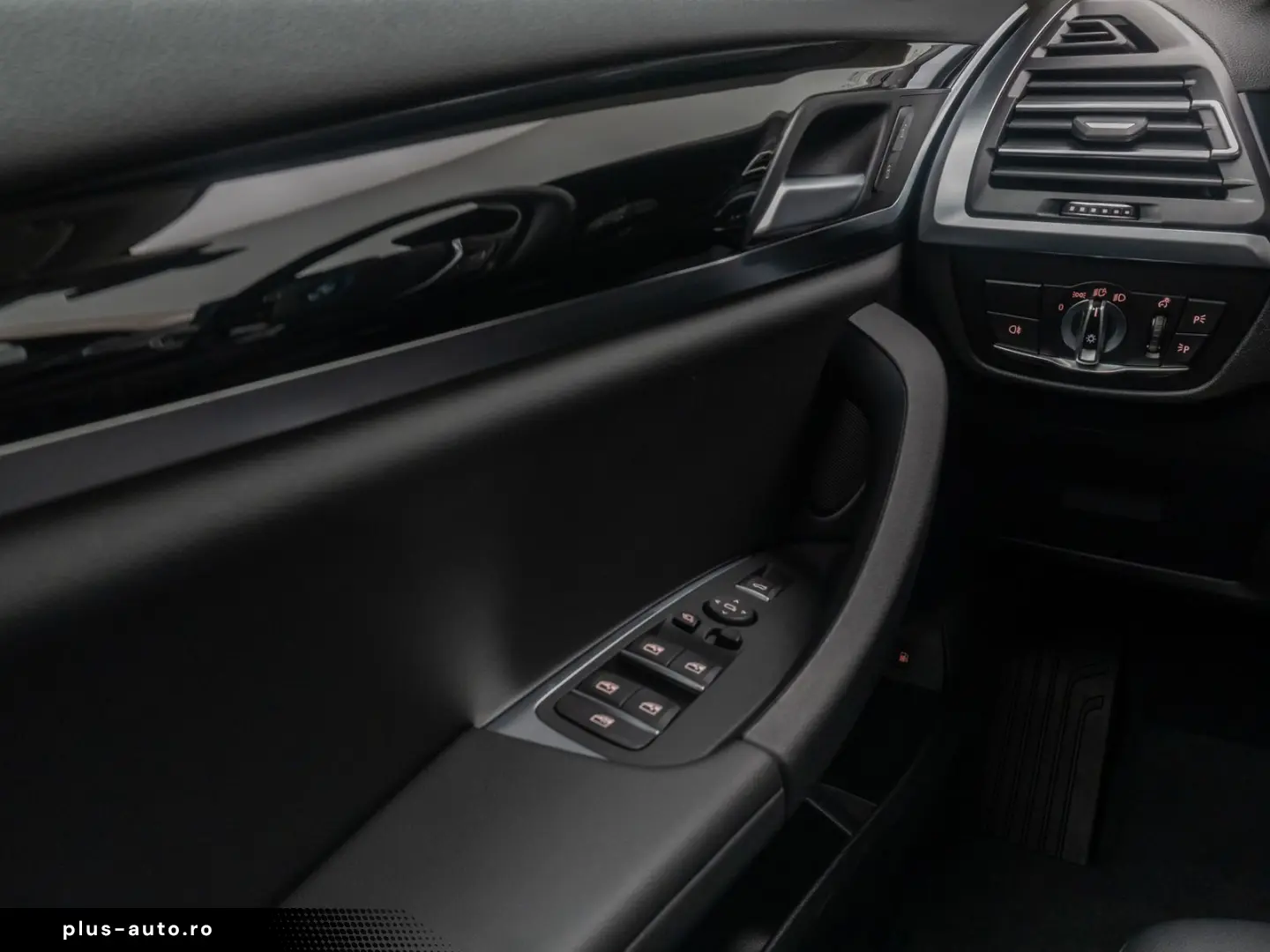 BMW X3 xD30e DriveAss DAB Kamera HiFi WLAN Sportsitz