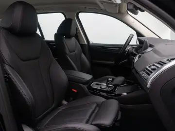 BMW X3 xD30e DriveAss DAB Kamera HiFi WLAN Sportsitz