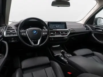 BMW X3 xD30e DriveAss DAB Kamera HiFi WLAN Sportsitz