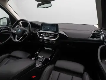 BMW X3 xD30e DriveAss DAB Kamera HiFi WLAN Sportsitz