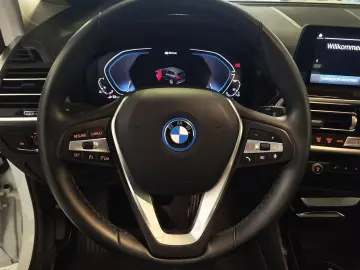 BMW X3 xDrive30e NaviProf Komfortzugang HUD Laser