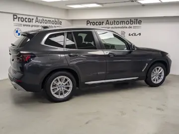 BMW X3 xDrive30e PA PDC DAB LED WLAN Shz